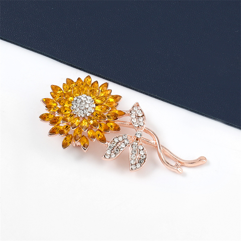 Wholesale Korean Version Of Alloy Diamond-studded Sunflower Flower Brooch Fashion Travel