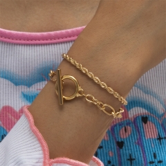 Wholesale Fashion Twist Chain Geometric Hollow Bracelet Simple OT Buckle