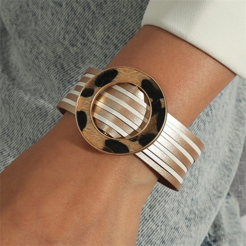 Fashion Bohemian Bracelet Horsehair Ring Multilayer Magnetic Leather Bracelet Distributor