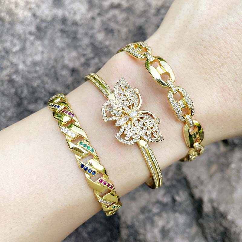 Wholesale Heavy Industry Butterfly Bracelet Female Personality Exaggerated Guardian Lion Pig Nose Open Bracelet Vendors