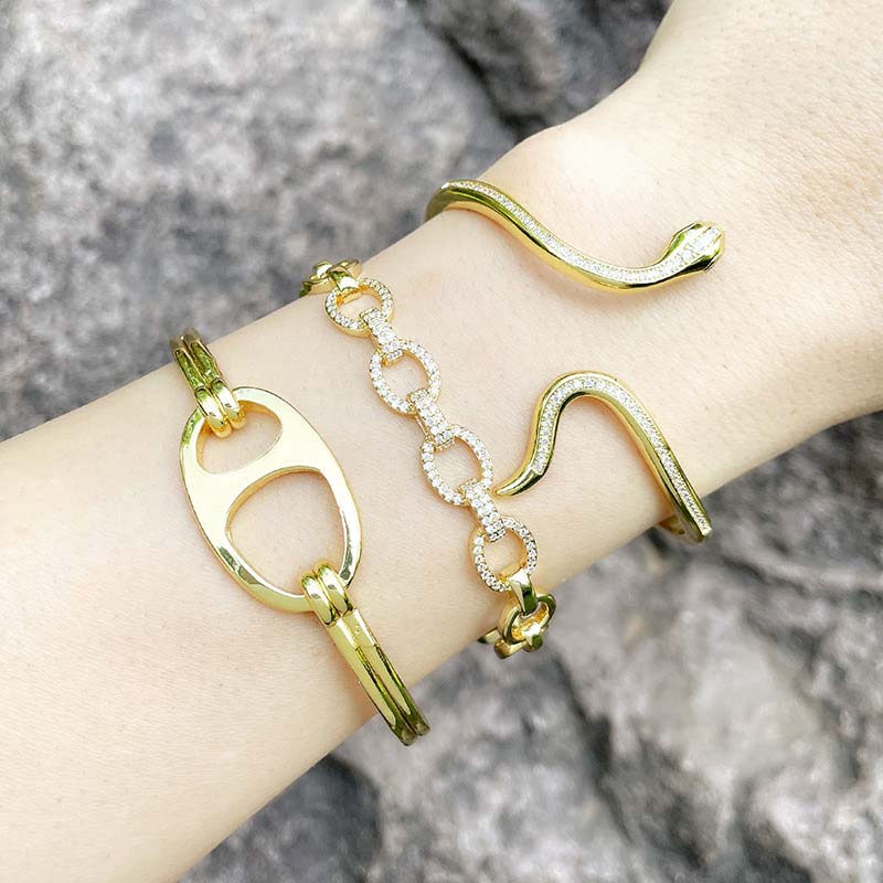 Wholesale Fashion  Snake-shaped Bracelet Personality Trendy Metal Pig Nose Open Bracelet Jewelry Vendors