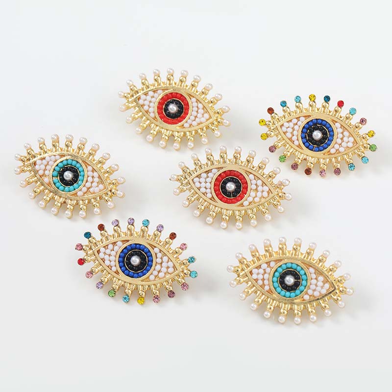 Personalized  Alloy Diamond And Pearl Eye Earrings Retro Trend Supplier