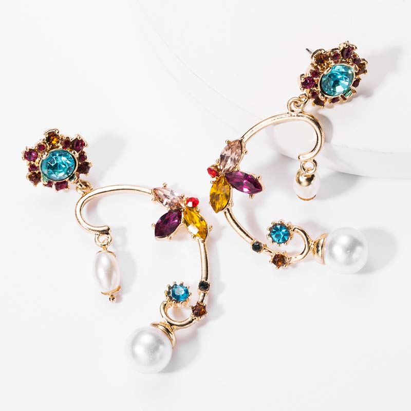 Wholesale Jewelry Creative Classical Alloy Diamond And Pearl Retro Earrings Fashion Earrings