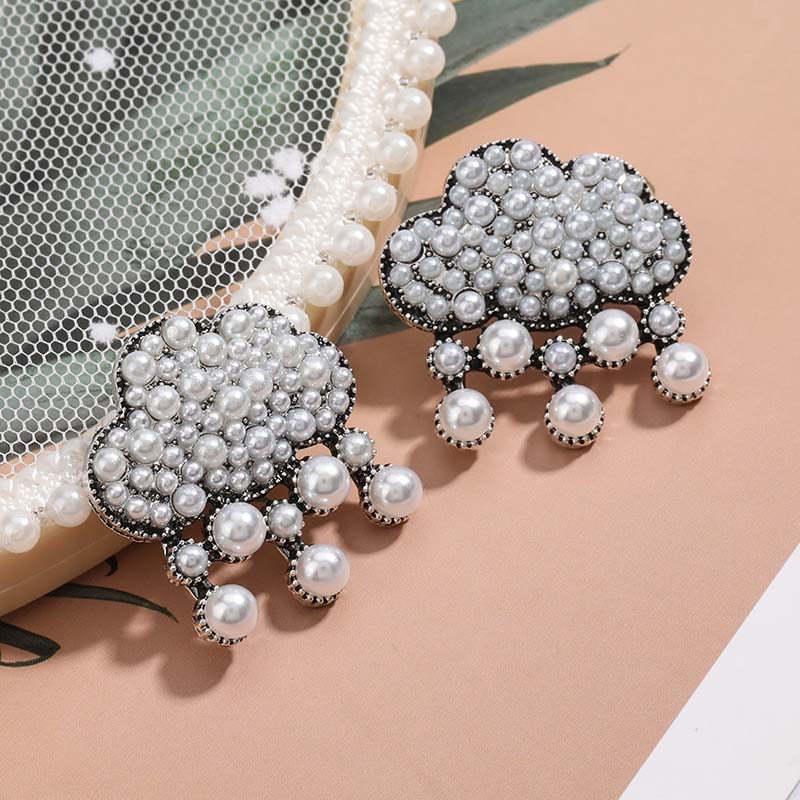 Wholesale Jewelry Creative Personality Alloy Inlaid Pearl White Cloud Korean Earrings Earrings