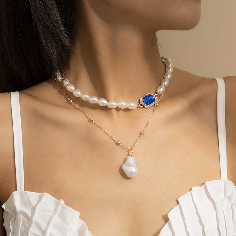 Wholesale Fashion Pearl Set Clavicle Necklace Vintage Baroque Shaped Pearl Metal Vendors