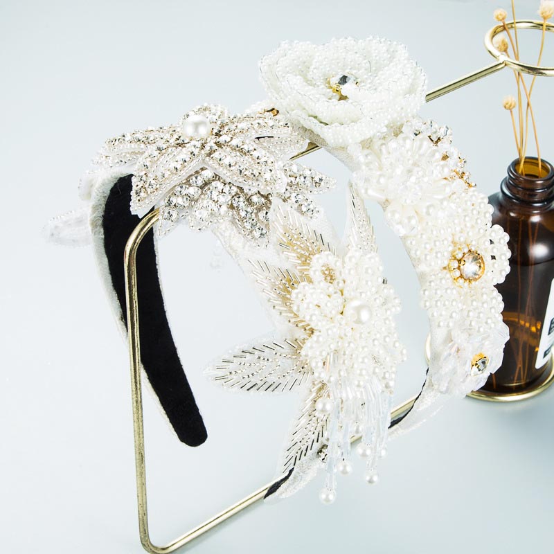 Baroque Style Personality Exaggerated Handmade Pearl Rhinestone Flower White Headband Distributor
