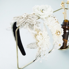 Baroque Style Personality Exaggerated Handmade Pearl Rhinestone Flower White Headband Distributor