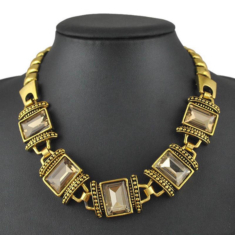 Wholesale Gemstone Short Necklace Noble Vintage Necklace Geometric