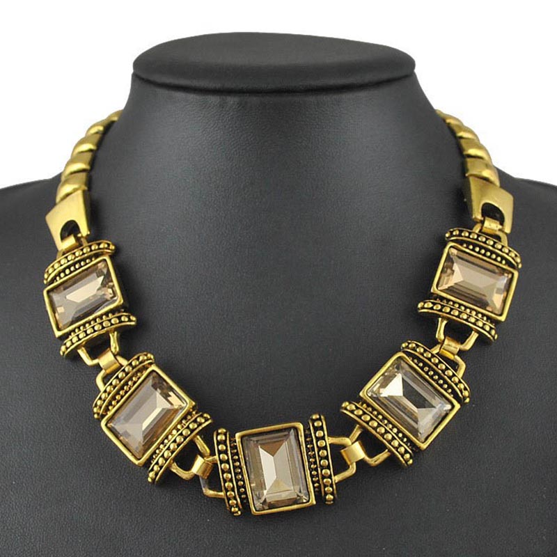 Wholesale Gemstone Short Necklace Noble Vintage Necklace Geometric