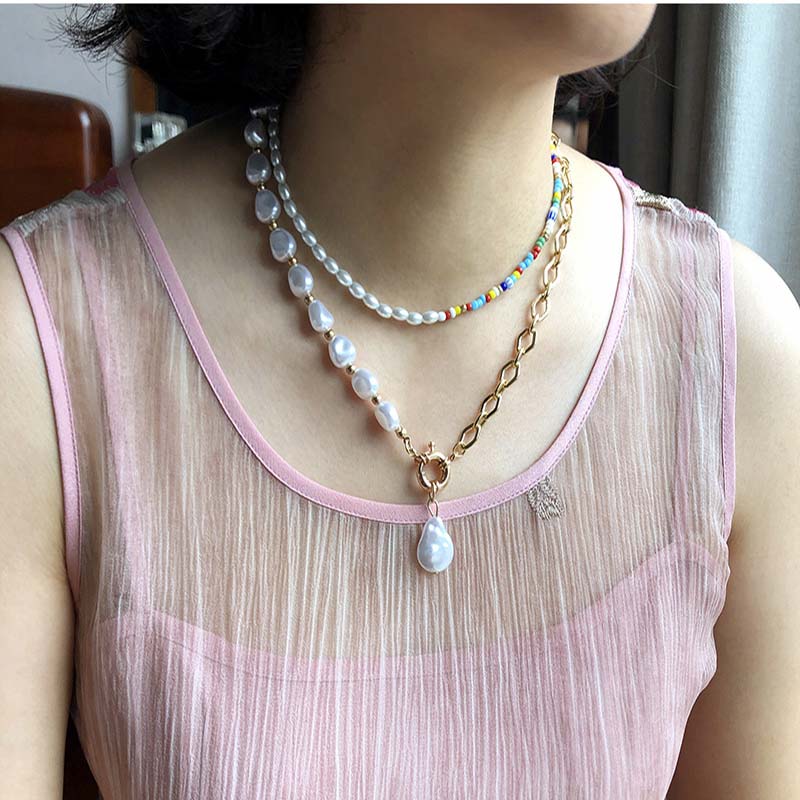 Wholesale Vintage Pearl Necklace French Romantic Resin Necklace Gold