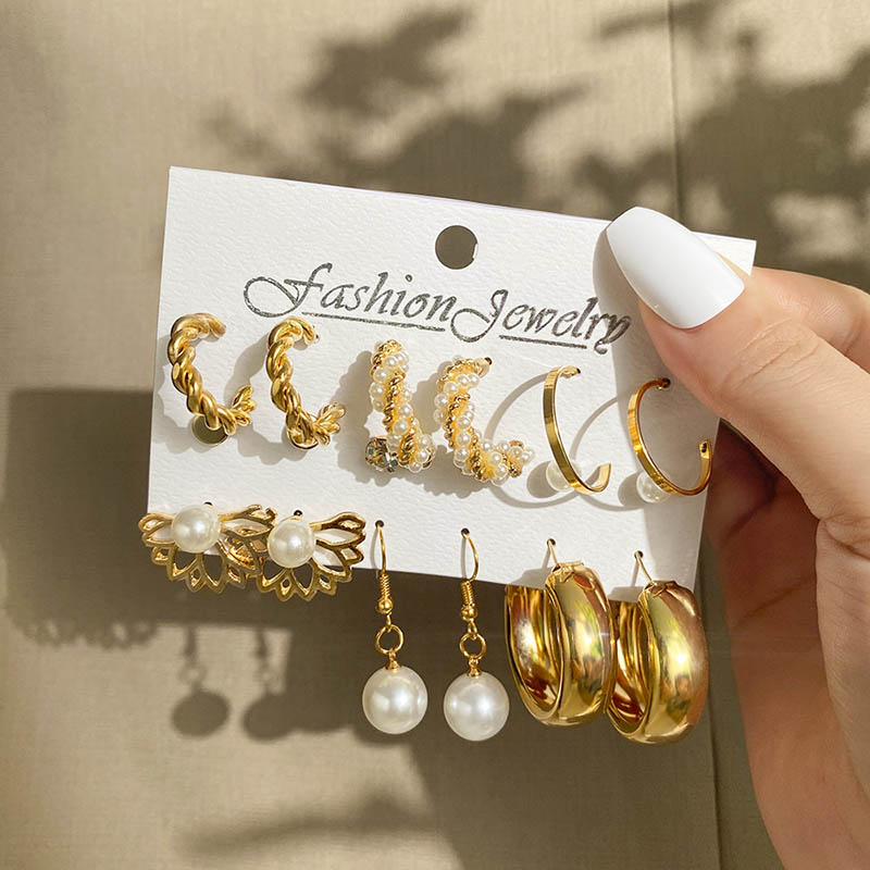 Yeajewel  Selling Pearl C-shaped Earrings Creative Retro Love Butterfly Distributor