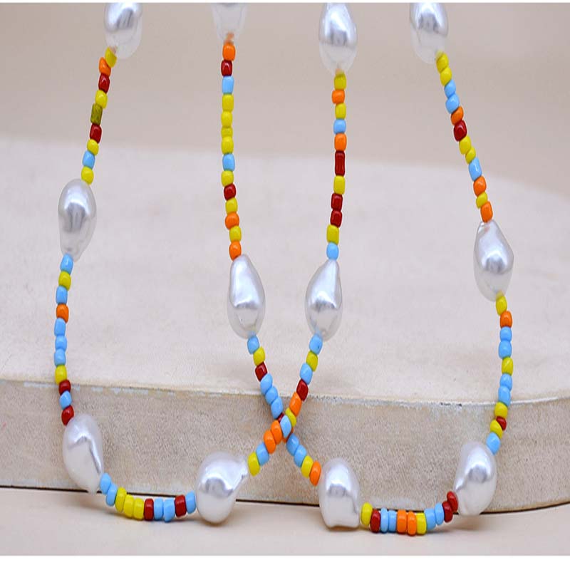 Wholesale Colorful Resin Necklace Shaped Pearls Fashionable And Elegant