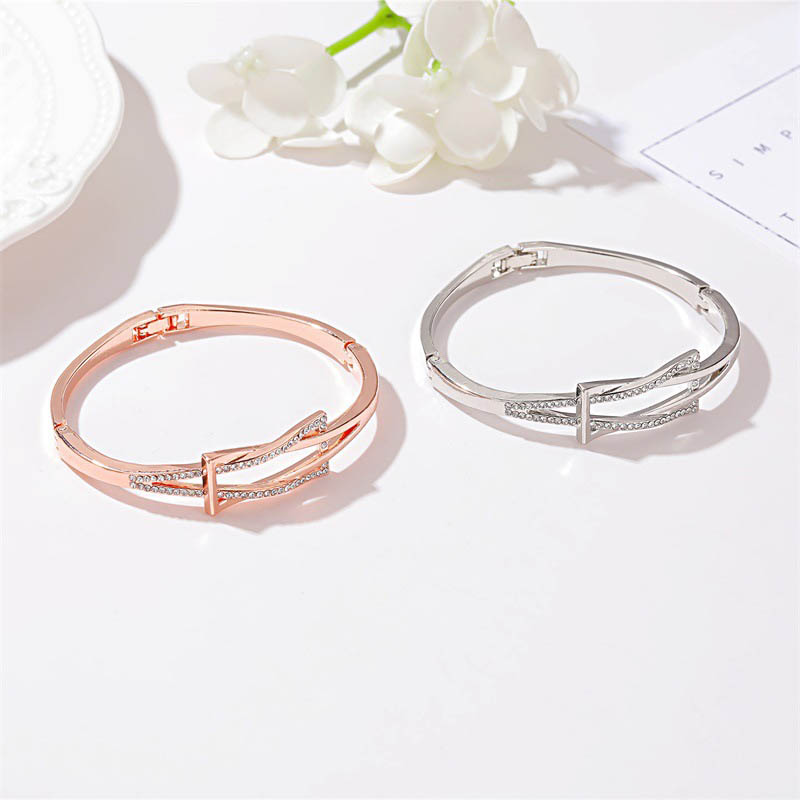 Temperament Geometric Cross Knotted Diamond Bracelet Distributor