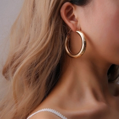 Fashion Gold Round Large Earrings Exaggerated Circle Earrings Distributor