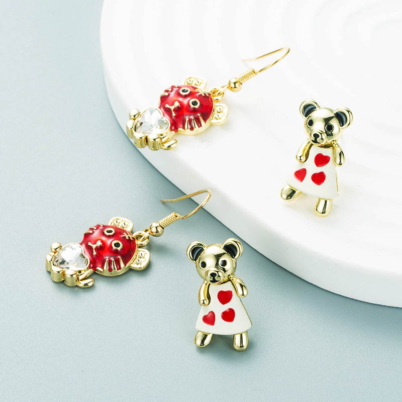 Fashion Cute Cartoon Animal Earrings Sweet Love Bear Design Earrings Manufacturer