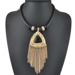 Wholesale Fashion Short Paragraph Collarbone Chain Gemstone Tassel Necklace
