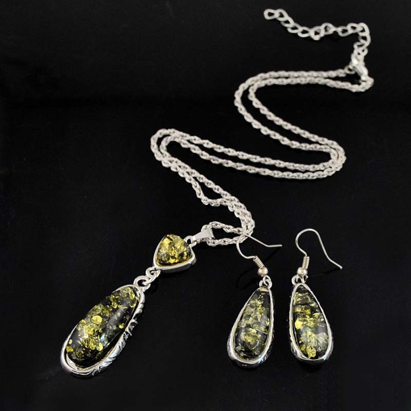 Wholesale High Imitation Amber Necklace Two-piece Set Of Fashion Drops