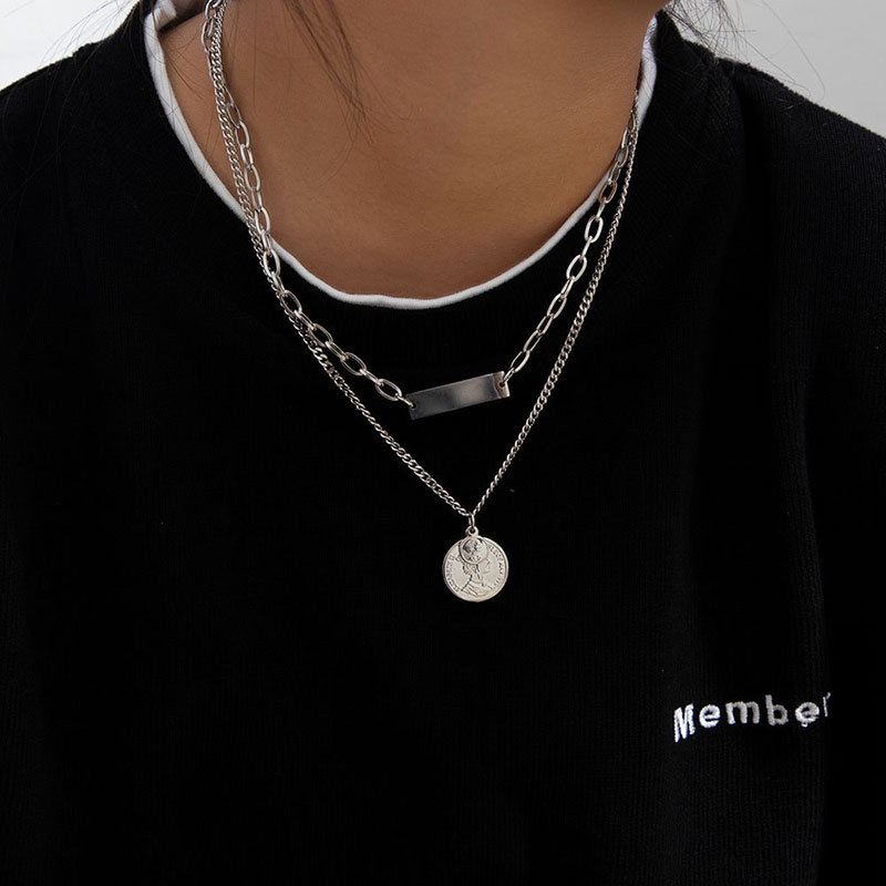 Double Portrait Pendant Necklace Female Minimalist Decorative Neck Chain Distributor