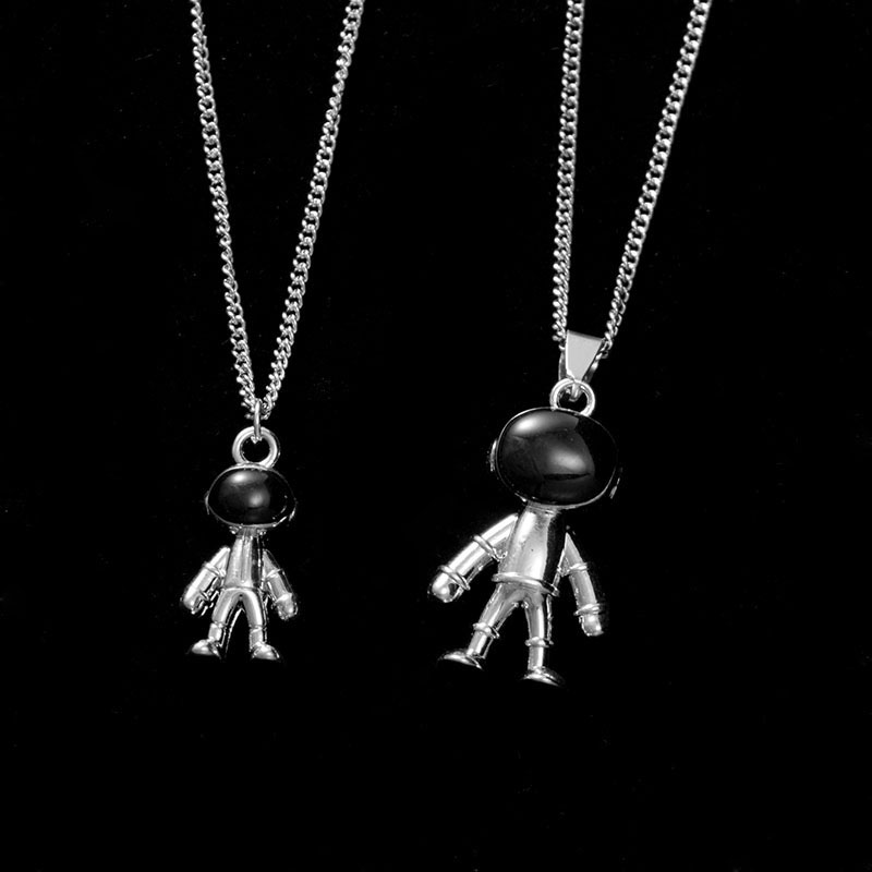 Wholesale Men's Hip Hop Personalized Astronaut Astronaut Pendant Titanium Steel Couples Jewelry