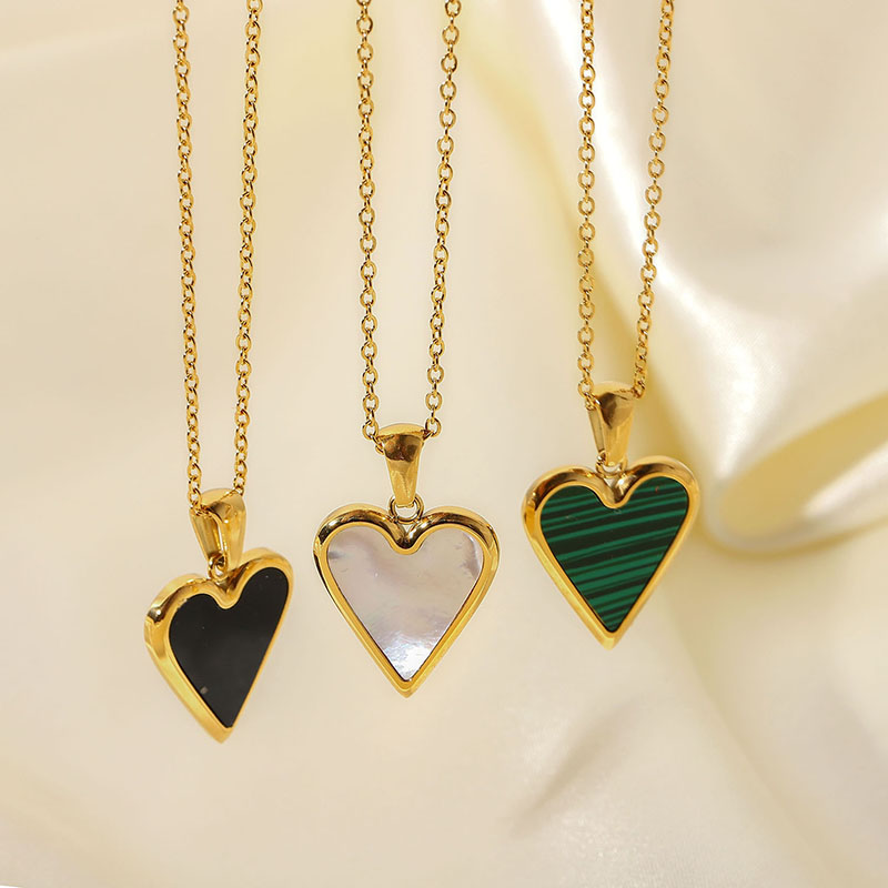18k Gold White Shell / Green Malachite / Black Shell Love Pendant Necklace Stainless Steel Distributor