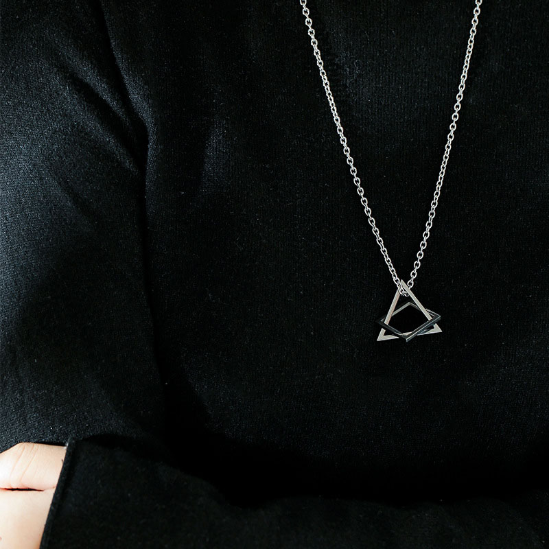 Geometric Necklace Simple Hip-hop Hundred Matching Sweater Chain Triangle Pendant Distributor