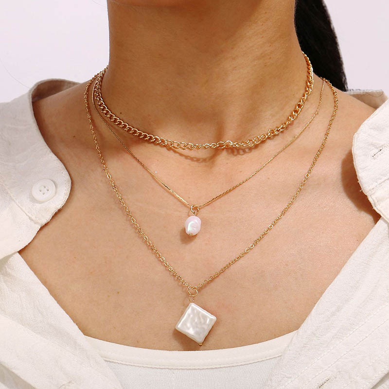 Wholesale Creative Retro Simple Pearl Pendant Three-layer Necklace