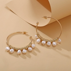 Six Pearl Dangle Earrings Creative Retro Simple Fashion Distributor