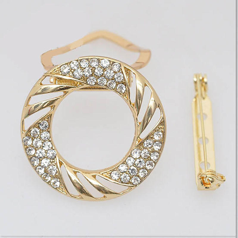 Wholesale Simple Silk Scarf Buckle Fashion Round Diamond Brooch