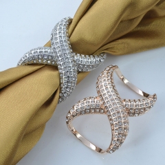 Wholesale Ornament High Quality Gold Diamond 8-shaped Scarf Buckle Vendors