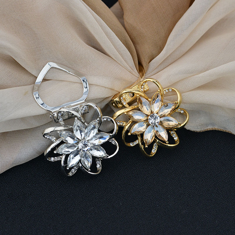 Wholesale Silk Scarf Buckle Glass Flower Fashion Trend Brooch Vendors