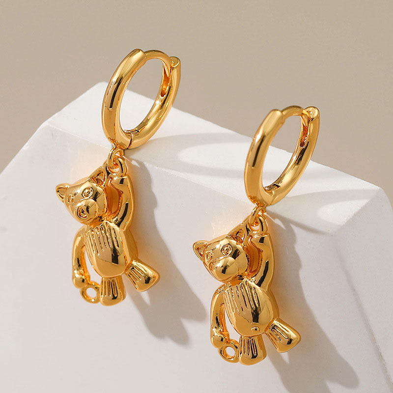 Three-dimensional Bear Pendant Cute Earrings Creative Distributor