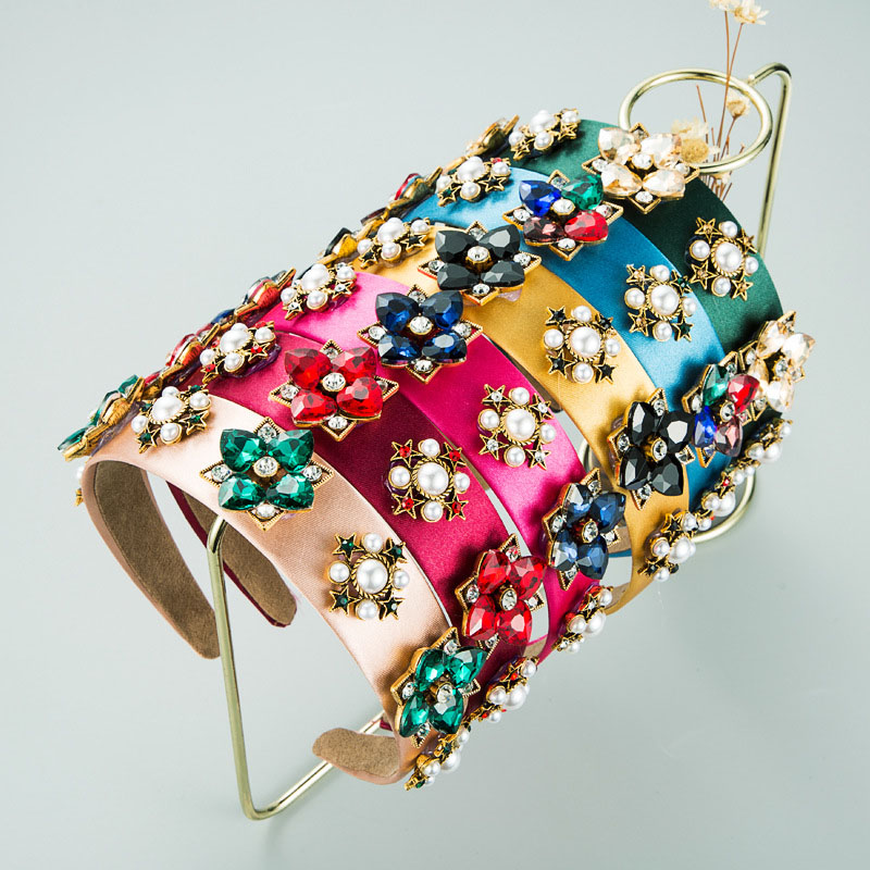 Spring  Alloy With Pearl Rhinestone Flower Hair Band Simple Retro Supplier