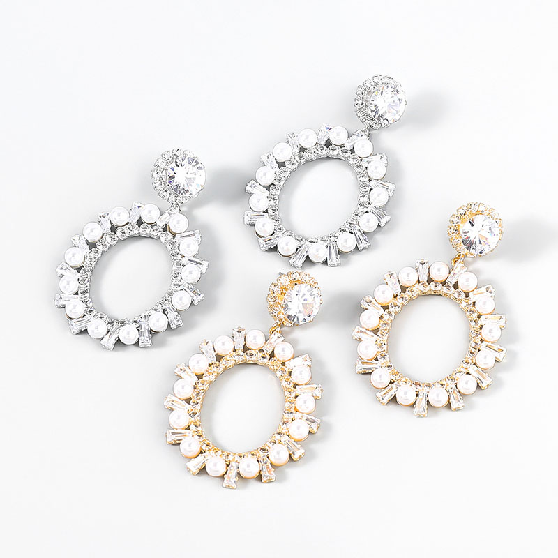Fashion Alloy Diamond Imitation Pearl Oval Earring Trend Manufacturer