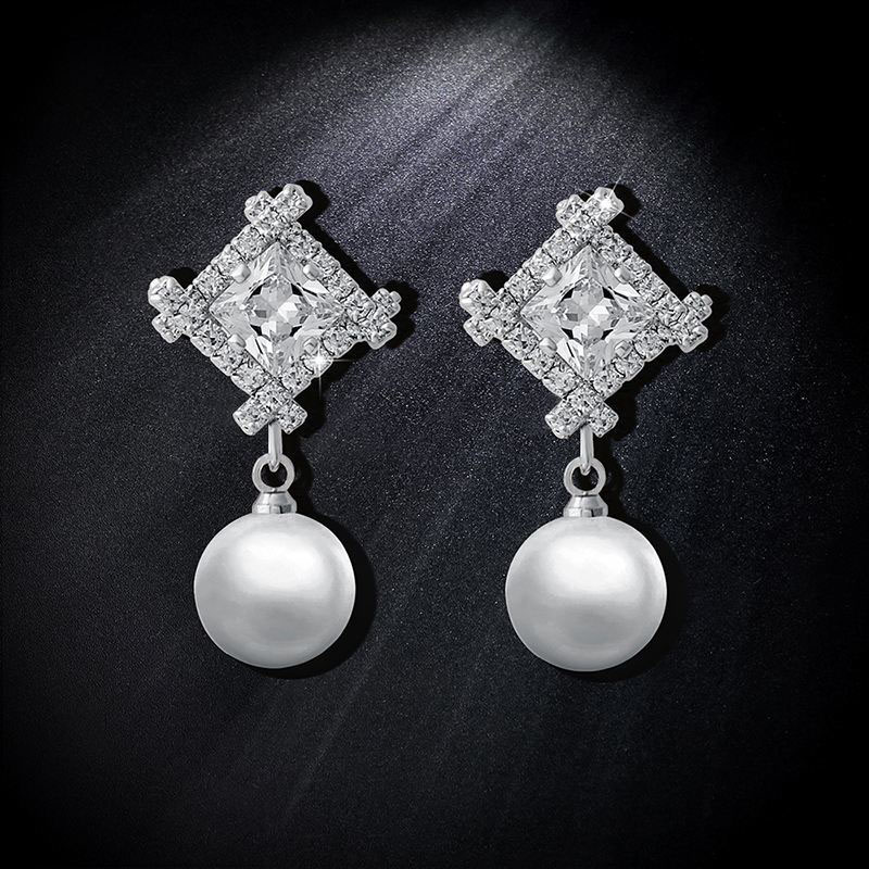 Wholesale Geometric Zircon Pearl Earrings For Women Without Ear Holes Ear Clips Senior Sense