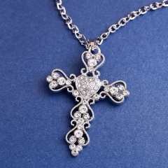 Wholesale Vintage Palace Heart-shaped Cross Pendant