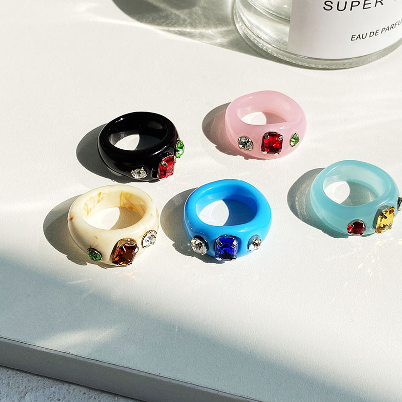 Vintage Resin Acrylic With Diamonds Ring Female Jelly Color Supplier