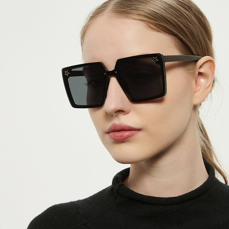Diamond-shaped  Frame Trend Stars Black Sunglasses Distributor