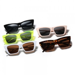 Pointed Retro Sunglasses Fashion Sunglasses Distributor