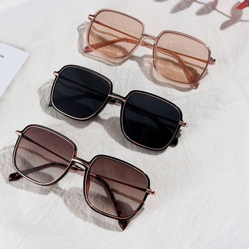 Streamline Large Face Sports  Frame Black Fashion Sunglasses Distributor
