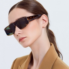 Square Retro Trendy Sunglasses Distributor