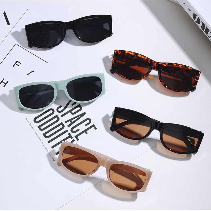 Square Full Frame Couple Models Lightweight Retro Sunglasses Distributor