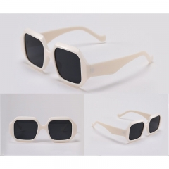 Personalized Polygonal Large Frame Sunglasses With Clothing Sunglasses Distributor