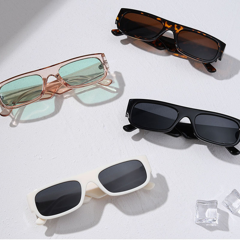 Casual Full Frame Small Frame Adult Sunglasses Colorful Transparent Frame Sunglasses Distributor