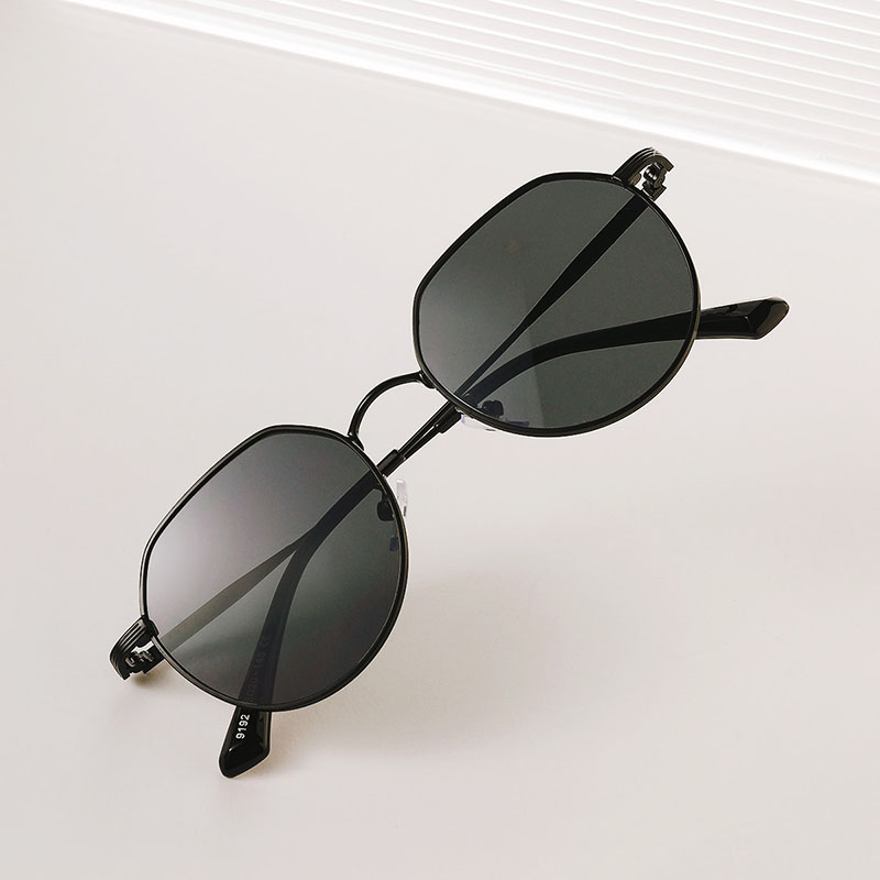 Round Small Frame Show Face Small Trend Gradient Black Frame Sunglasses Manufacturer