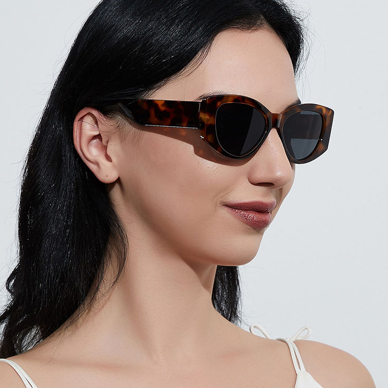 Autumn  Large Face Candy Frame Sunglasses Retro Sunglasses Manufacturer