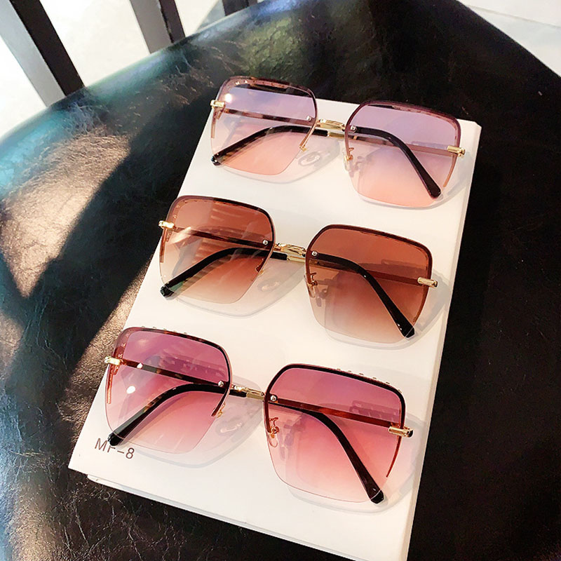 Retro Oversized Square Gradient Teal With Diamond Metal Sunglasses Distributor