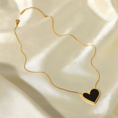 Wholesale 18k Gold Plated Black Irregular Stainless Steel Enamel Heart Pendant Necklace