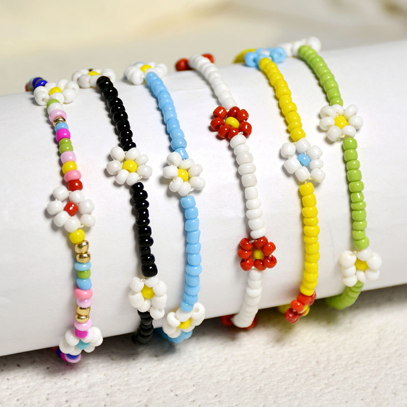 Hand-woven Flower Bracelet Simple And Versatile Small Daisy Rice Bead Bracelet Jewelry Supplier