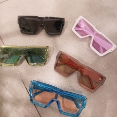 Wholesale One-piece Large Frame Color Sunglasses Vendors