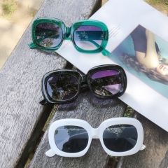 White Tide Retro Sunglasses Distributor